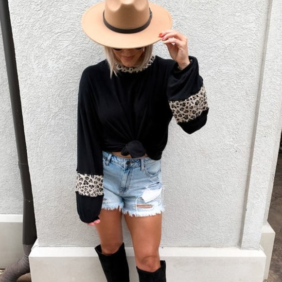 Leopard Balloon Sleeve Top - Picture 1 of 5